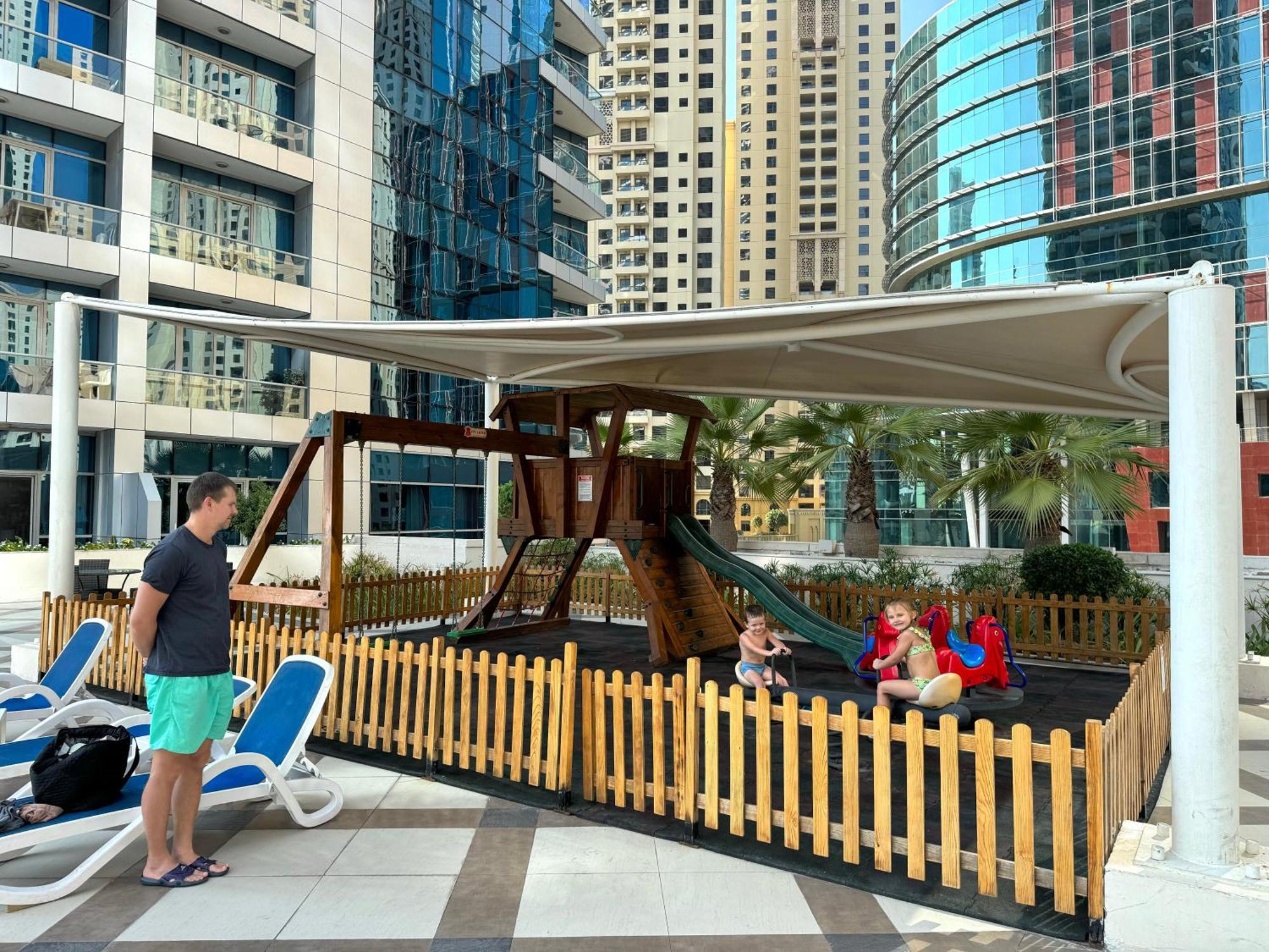 Elegant Marina & Sea View Studio In Bay Central Tower, Marina With Modern Gym & Pool, Steps To Jbr Beach & Metro Dubai