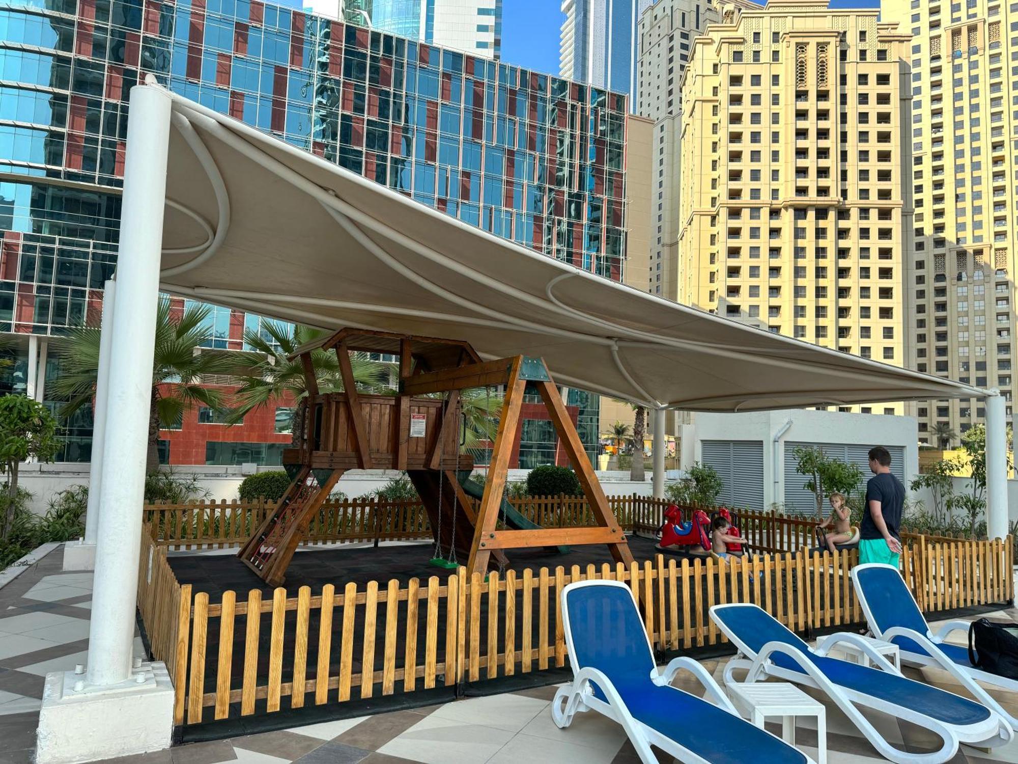 Elegant Marina & Sea View Studio In Bay Central Tower, Marina With Modern Gym & Pool, Steps To Jbr Beach & Metro Apartment