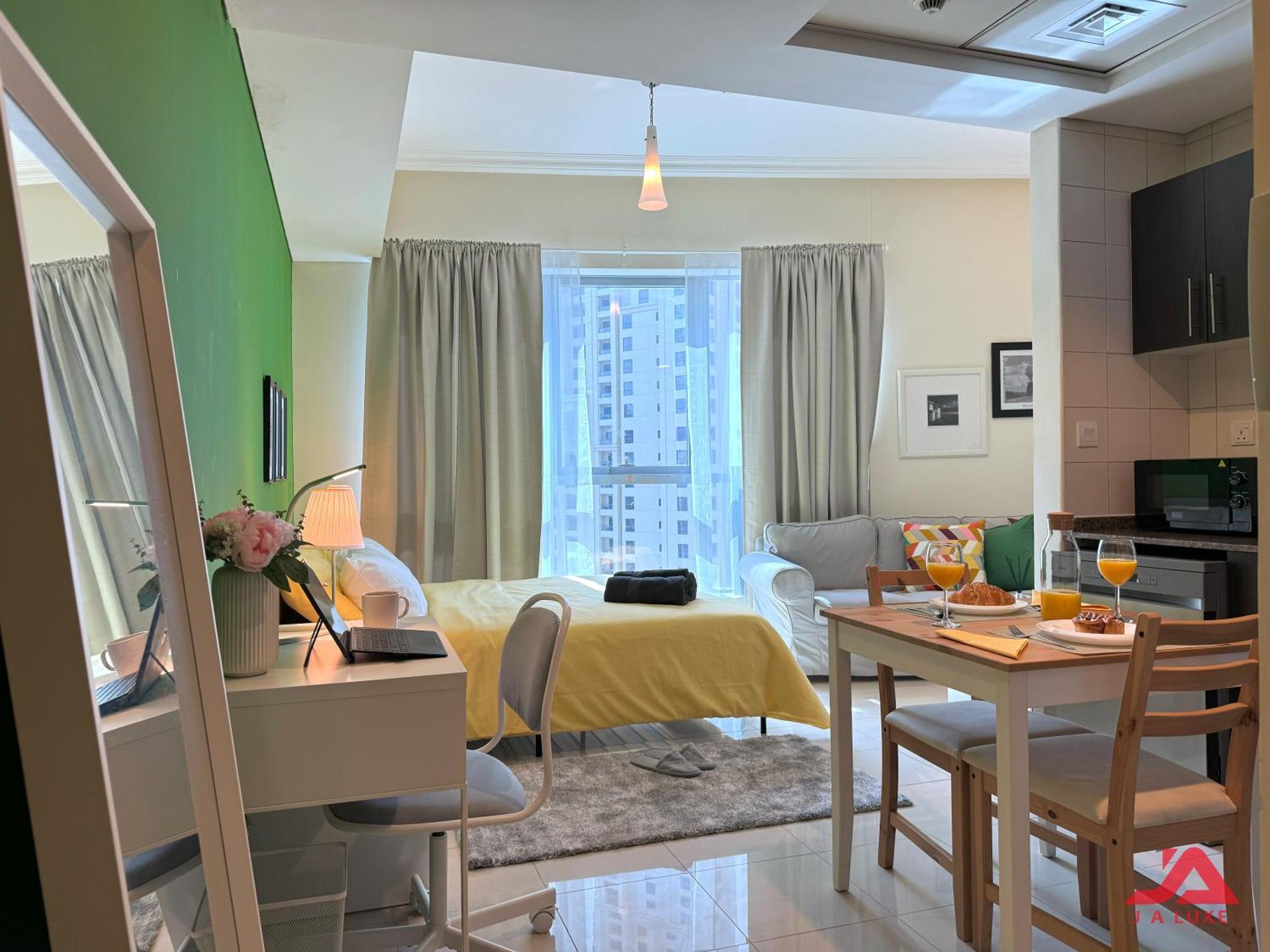 Elegant Marina & Sea View Studio In Bay Central Tower, Marina With Modern Gym & Pool, Steps To Jbr Beach & Metro Dubai