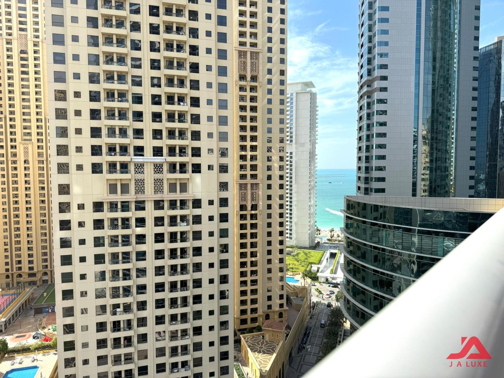 Elegant Marina & Sea View Studio In Bay Central Tower, Marina With Modern Gym & Pool, Steps To Jbr Beach & Metro *