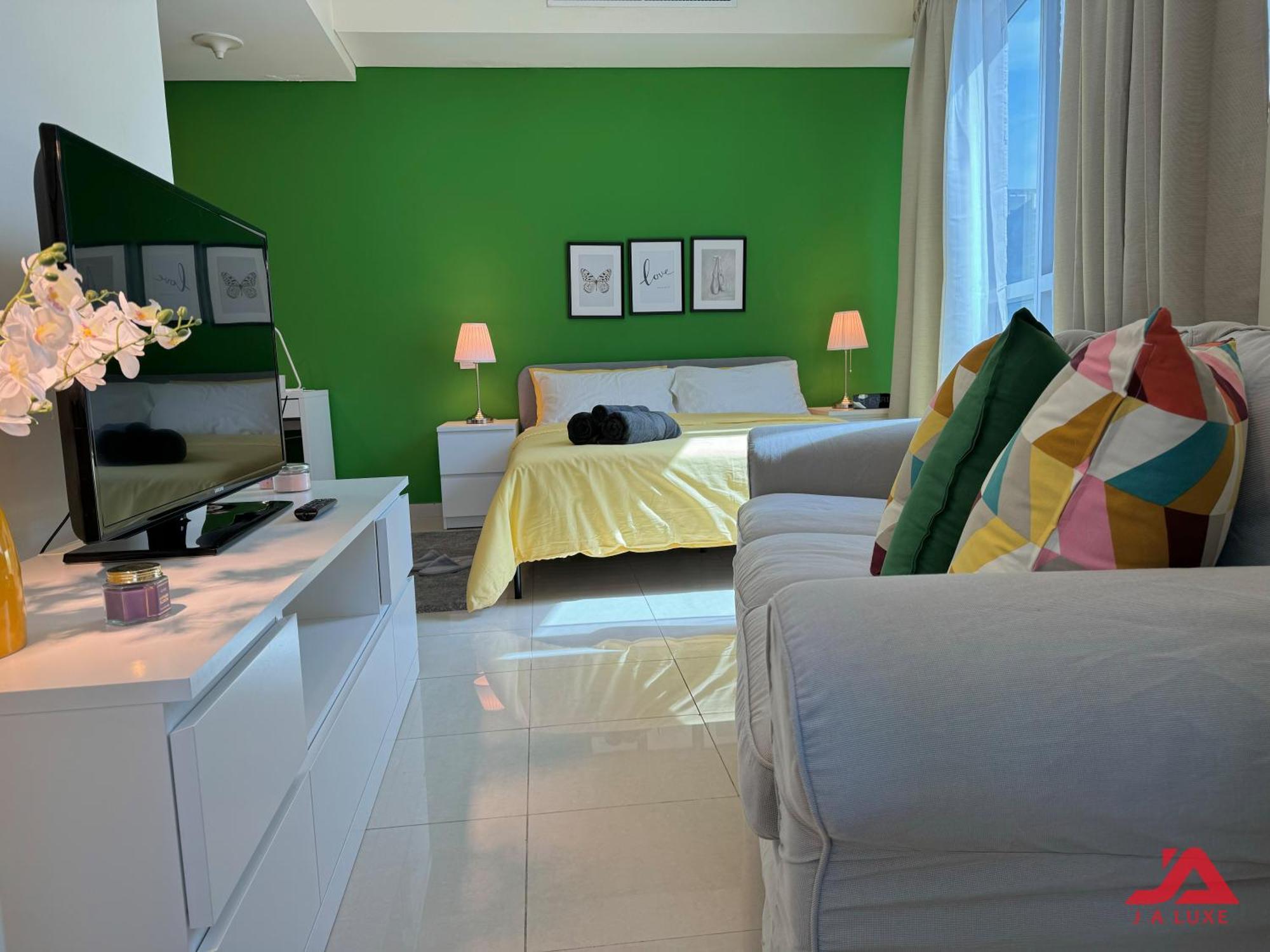 Elegant Marina & Sea View Studio In Bay Central Tower, Marina With Modern Gym & Pool, Steps To Jbr Beach & Metro Apartment Dubai