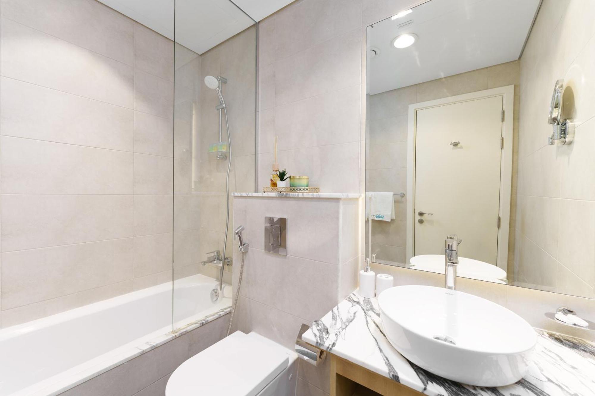 Experience Opulent Living At Paramount Midtown * Dubai