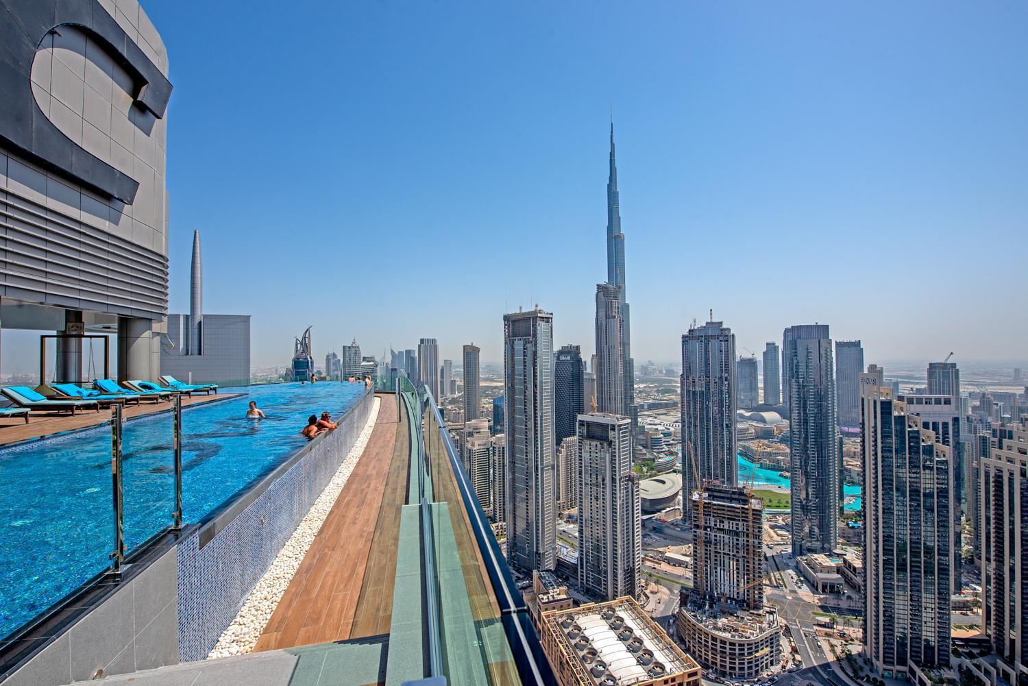 Experience Opulent Living At Paramount Midtown Apartment