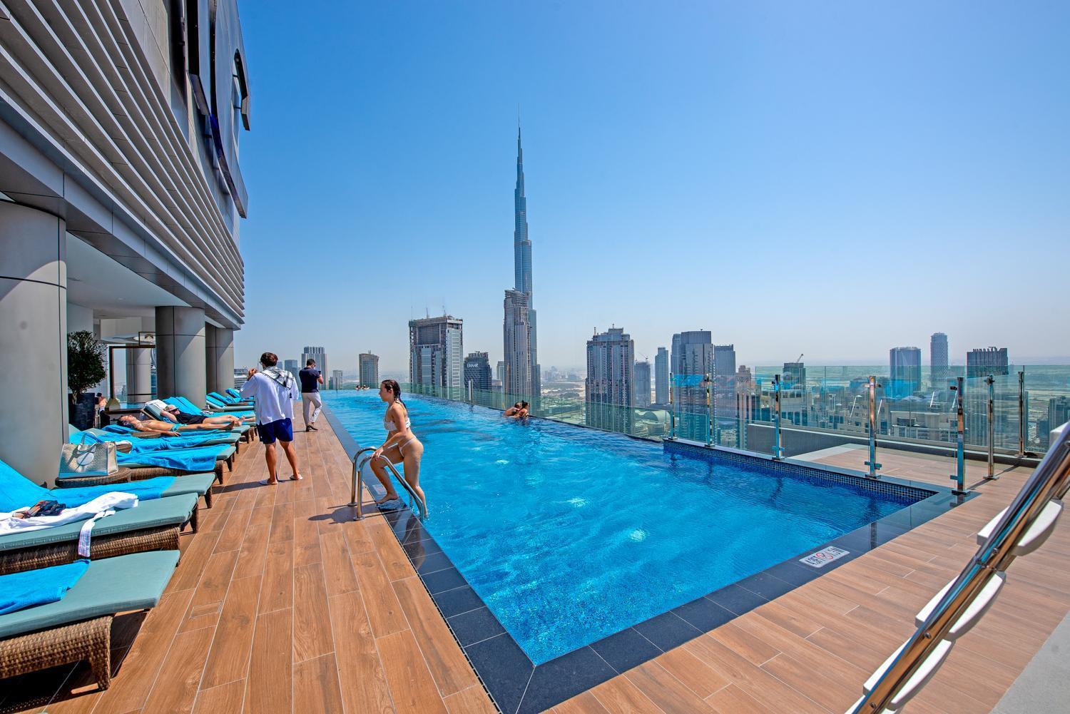 Experience Opulent Living At Paramount Midtown * Dubai