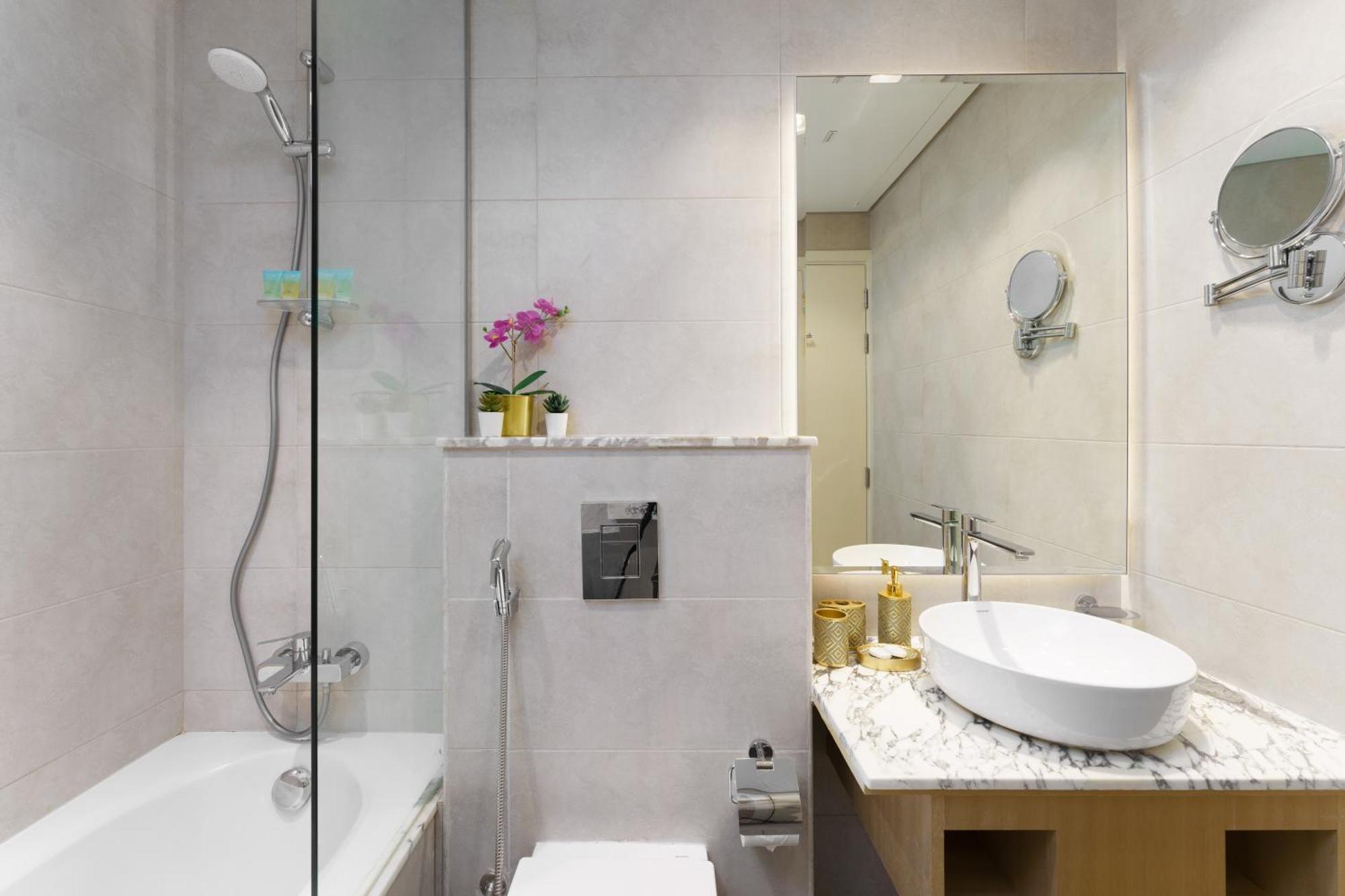 Experience Opulent Living At Paramount Midtown Apartment Dubai