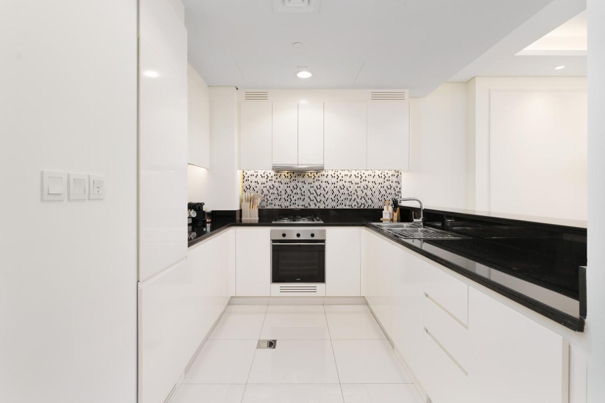 Experience Opulent Living At Paramount Midtown Apartment Dubai