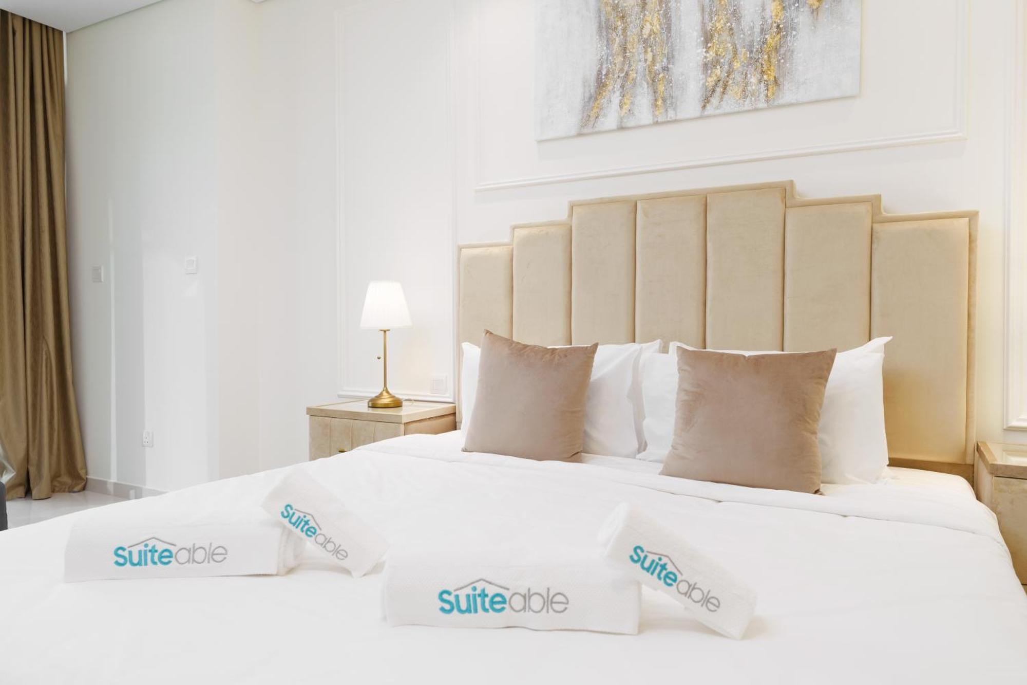 Experience Opulent Living At Paramount Midtown Apartment *