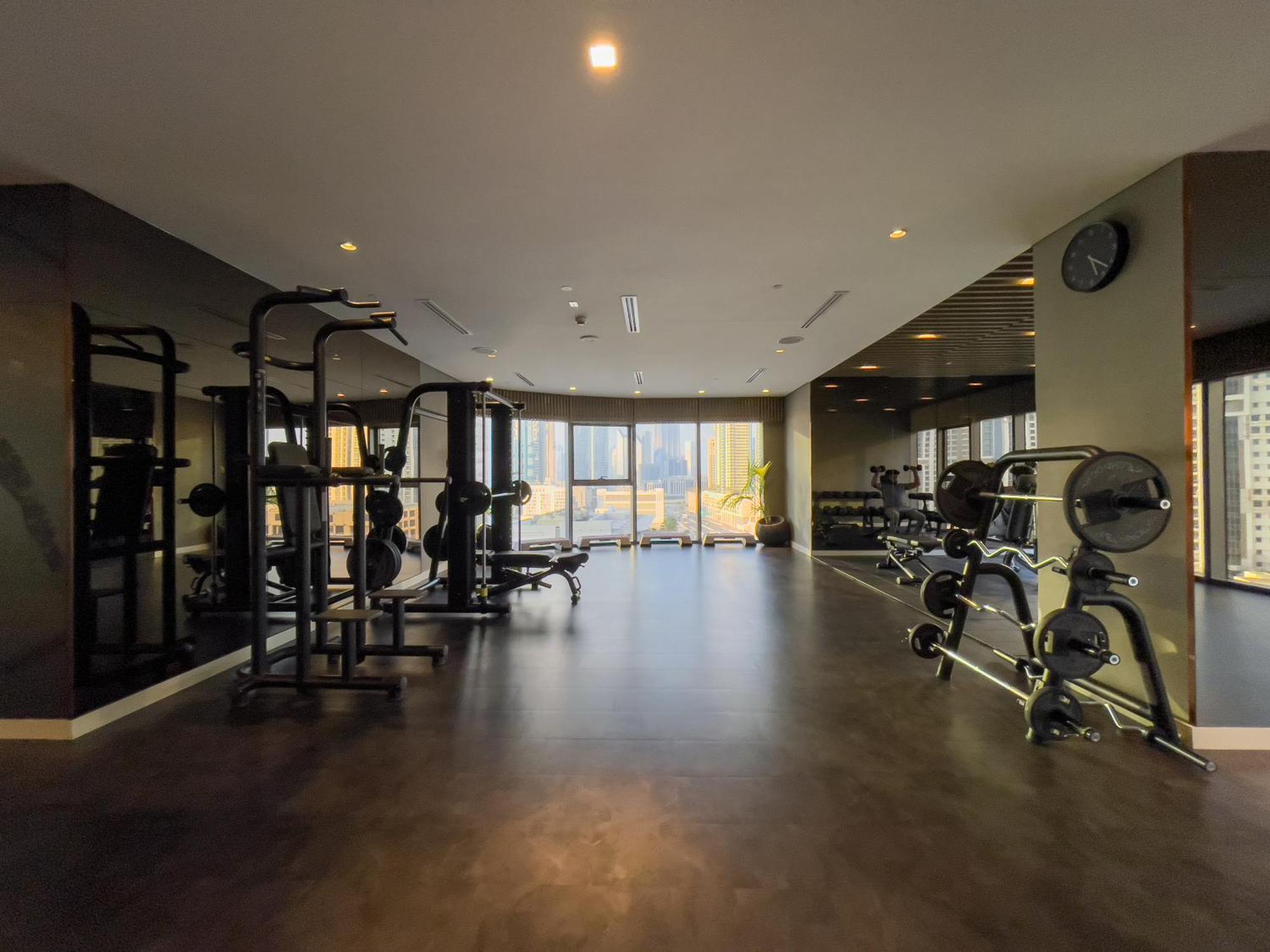 Experience Opulent Living At Paramount Midtown Apartment