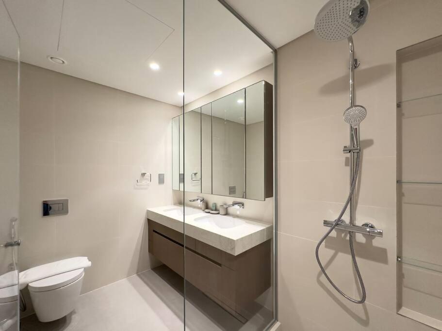 Daire Dar Vacation-charming 2 Bedroom For Family- Emaar Front