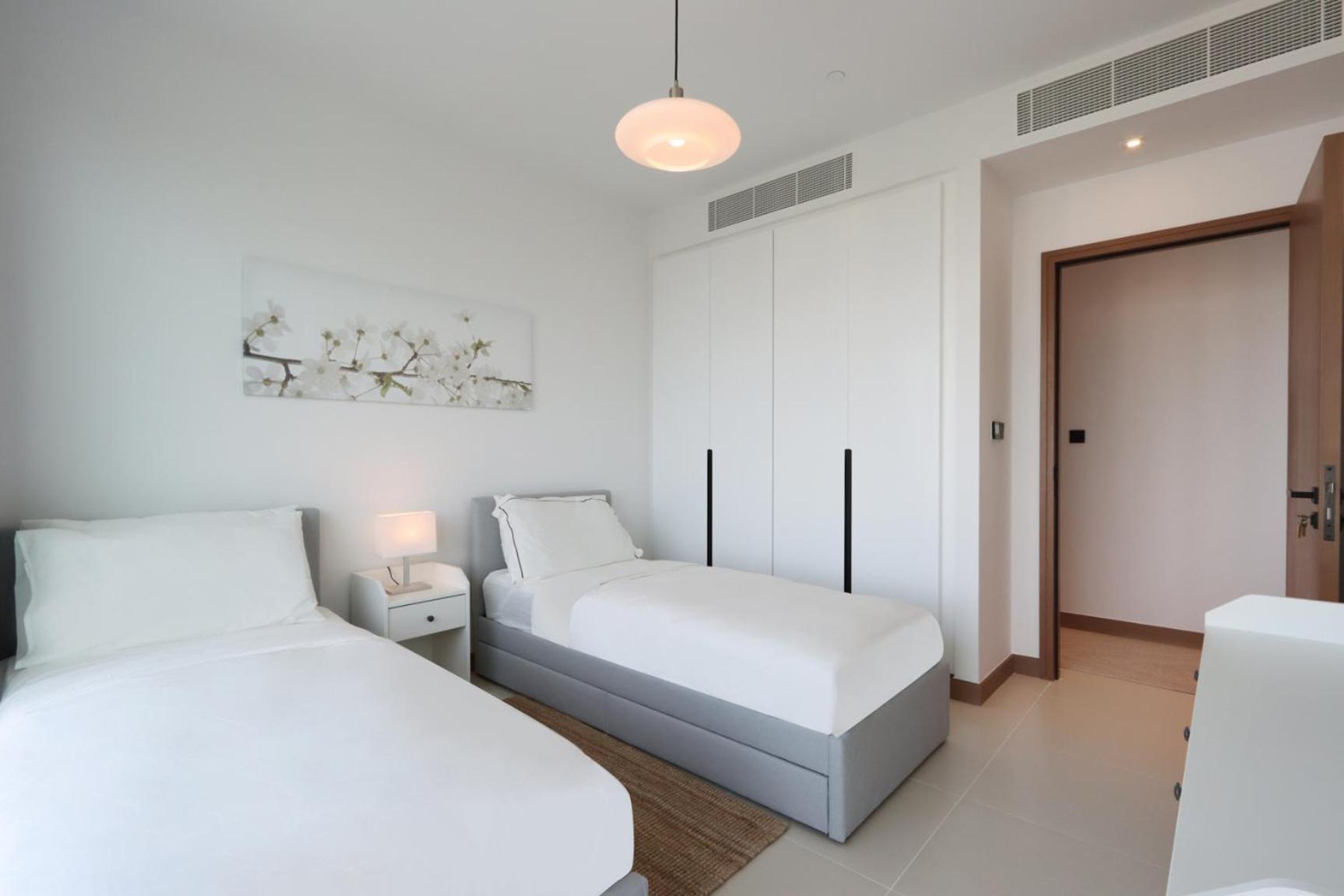 Livbnb - 3br Heaven With Sea, Sunset View In Vida Apartment