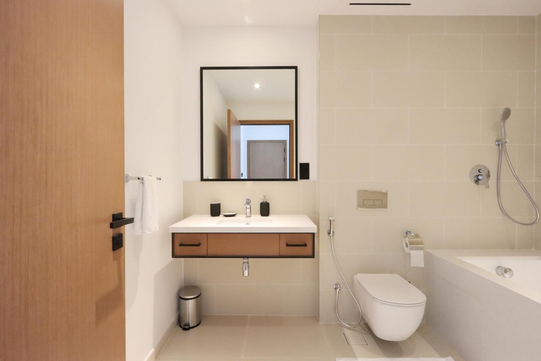 Apartment Livbnb - 3br Heaven With Sea, Sunset View In Vida Dubai