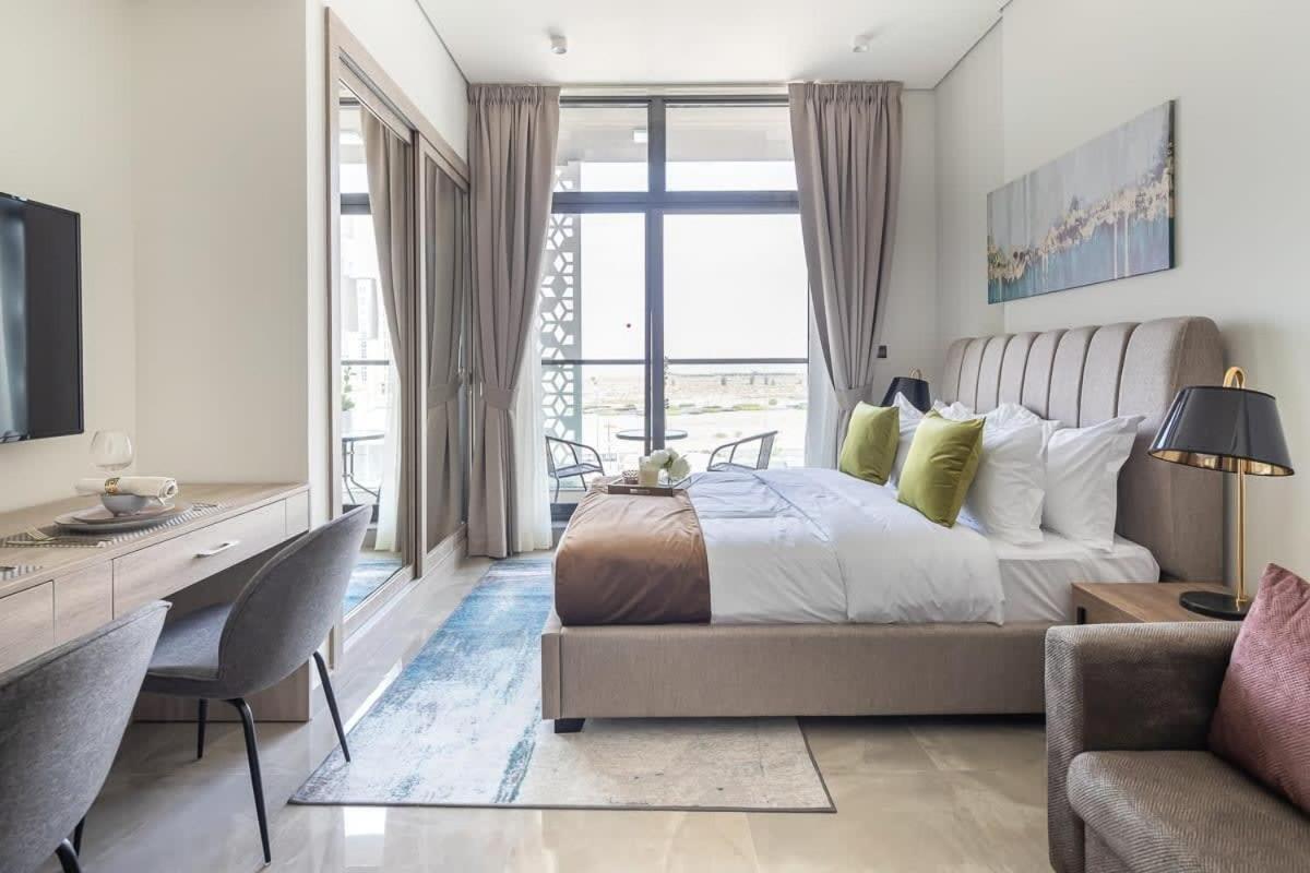 Frank Porter - Majestique 2 Apartment Dubai