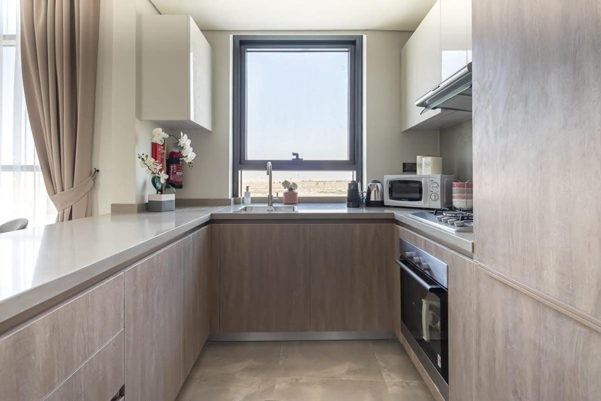 Frank Porter - Majestique 2 Apartment