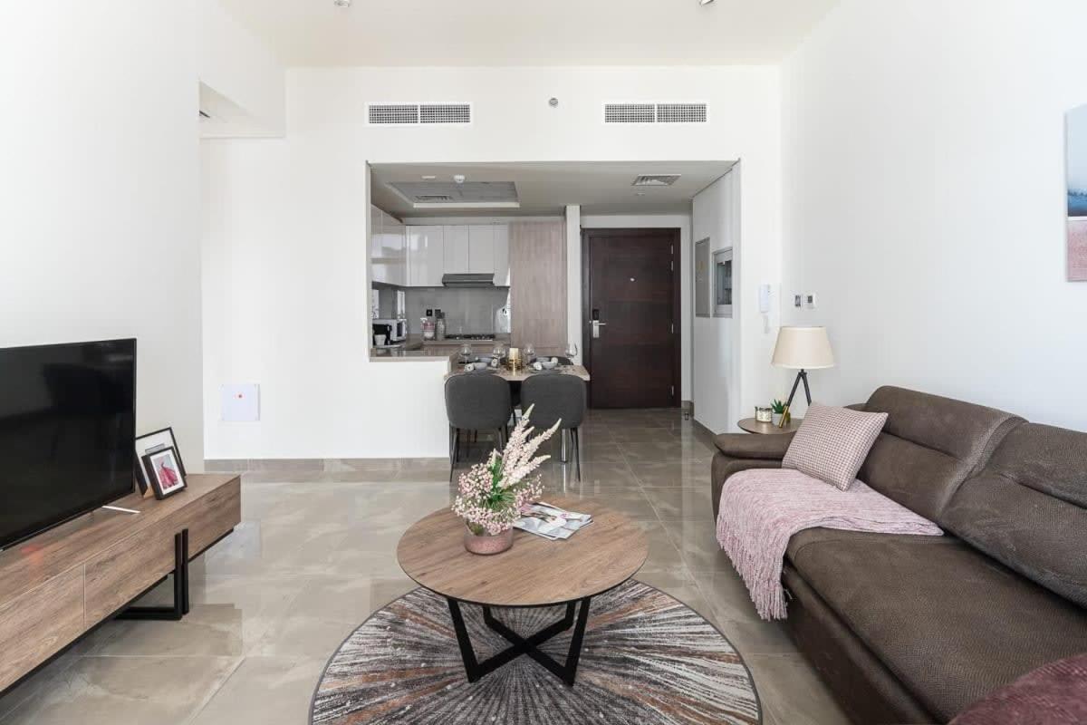 Frank Porter - Majestique 2 Apartment