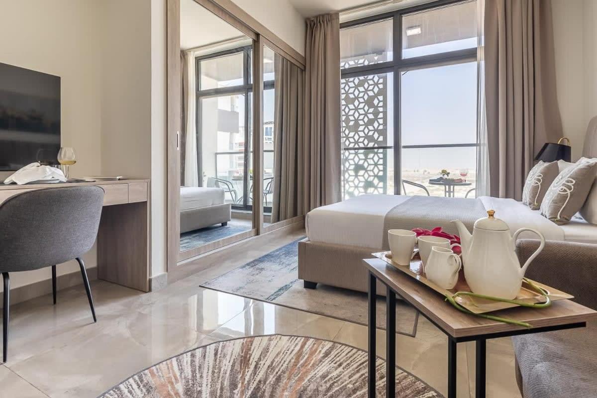 Frank Porter - Majestique 2 Apartment *