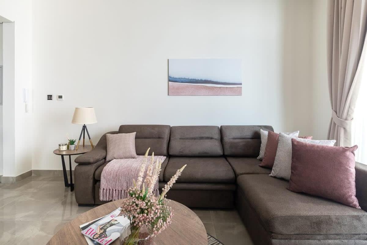 Frank Porter - Majestique 2 Apartment *