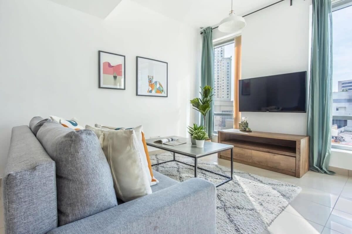 Frank Porter - Blakely Tower Apartment *