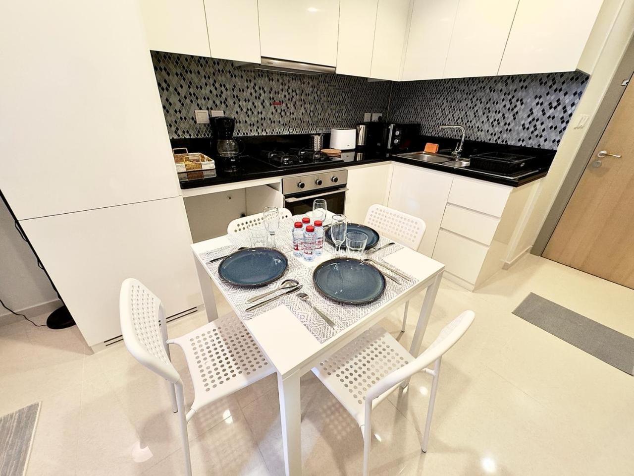 Luxury Two Bed In Business Bay Apartamento Dubai