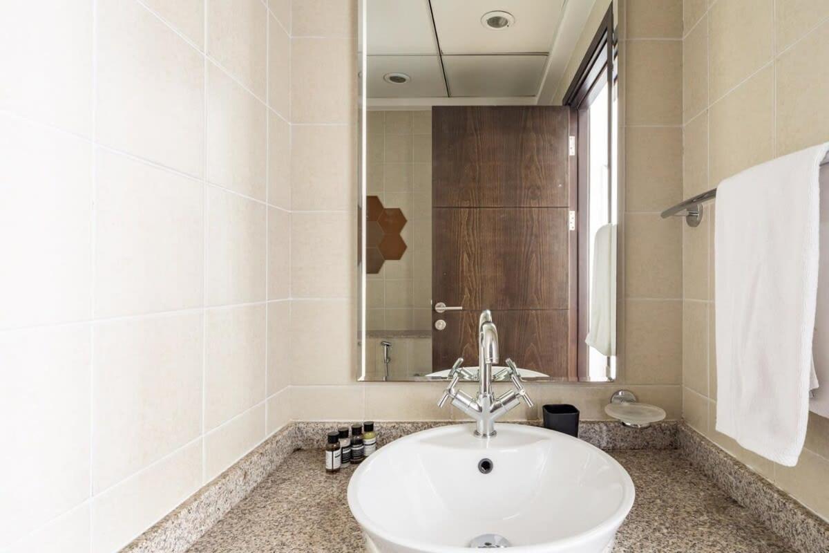 Frank Porter - Torch Apartment Dubai