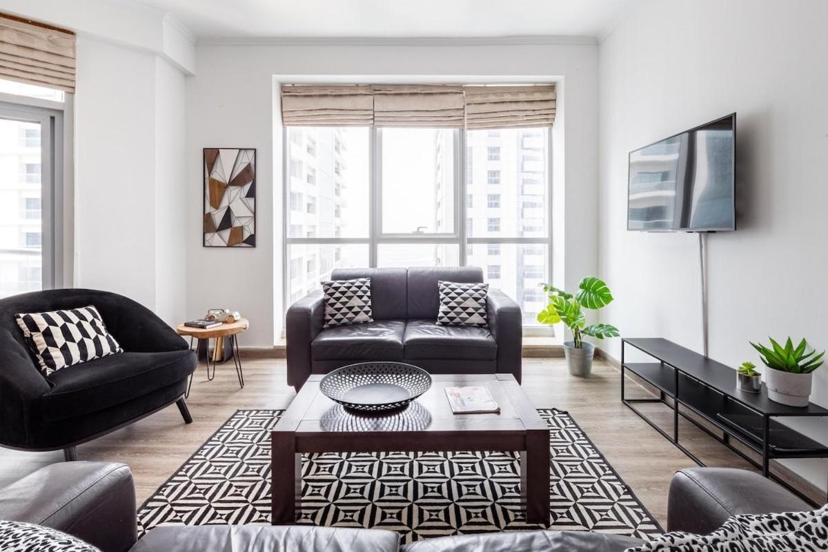 Frank Porter - Torch Apartment Dubai
