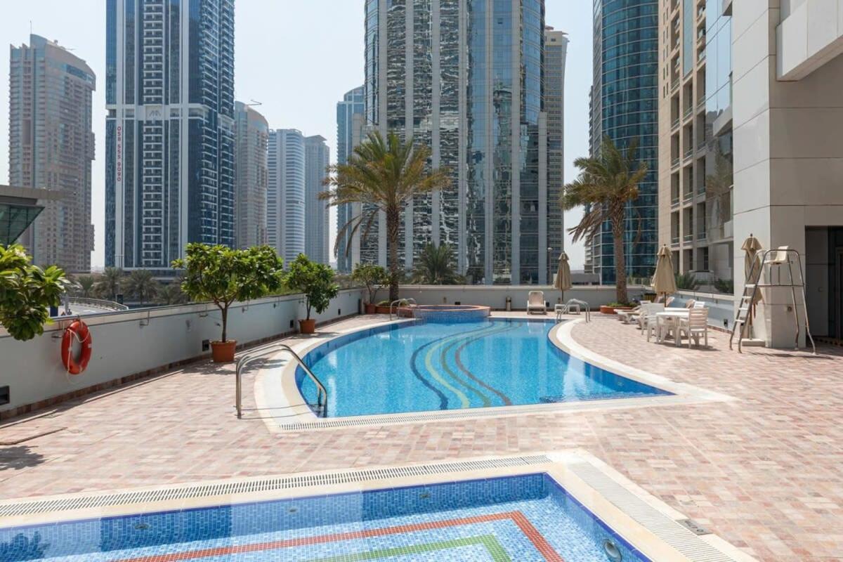 Frank Porter - Indigo Tower Daire Dubai