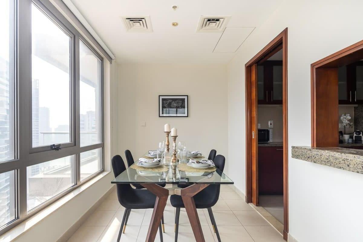 Frank Porter - South Ridge Tower 2 Apartment