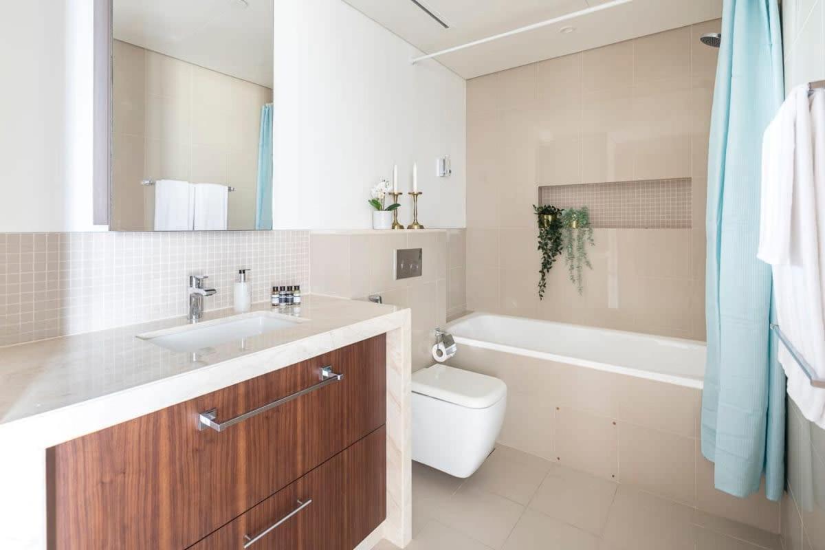 Frank Porter - Boulevard Point Apartment Dubai