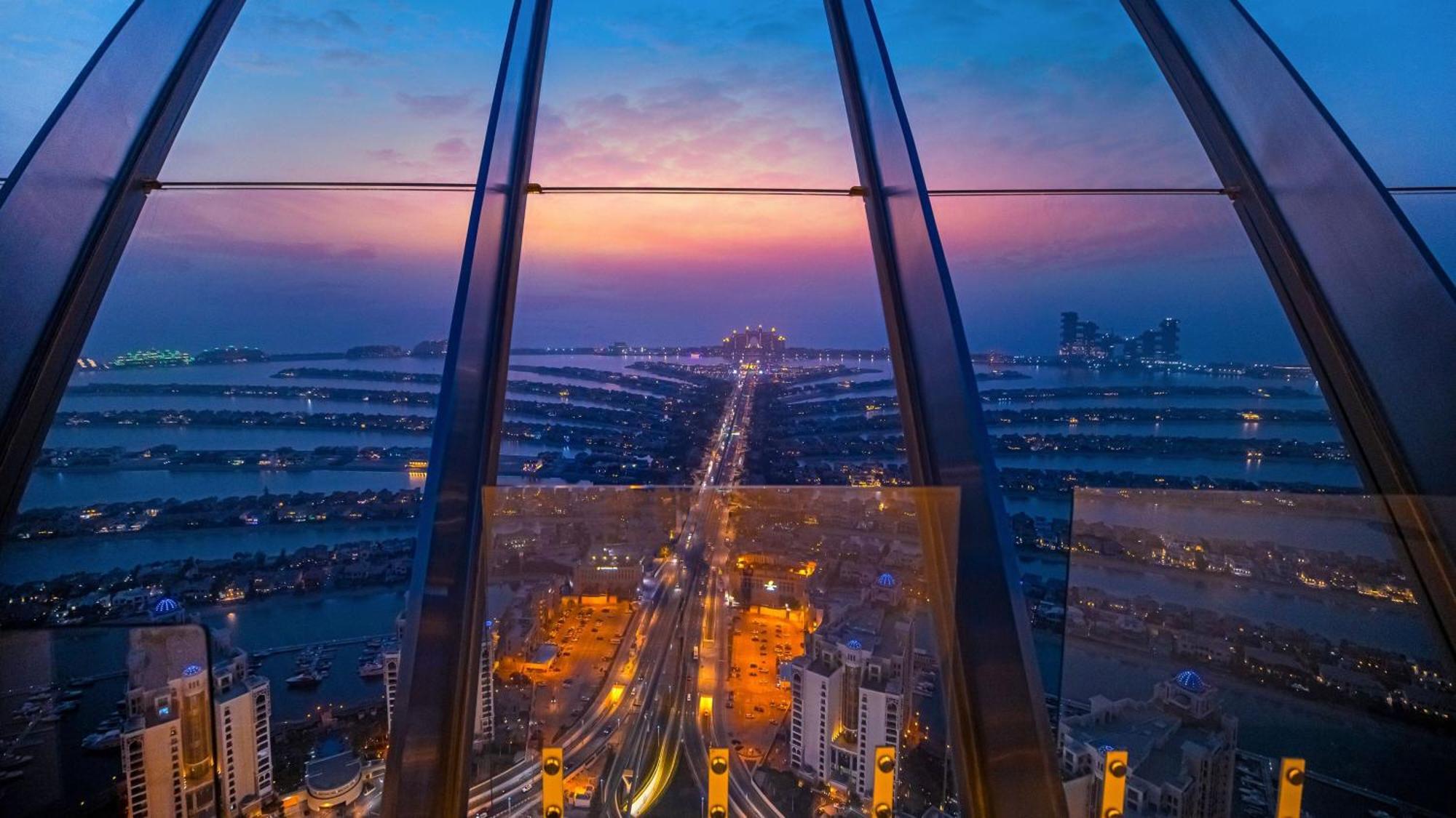 Apartment The Palm Tower, Nakheel Mall, Palm Jumeirah