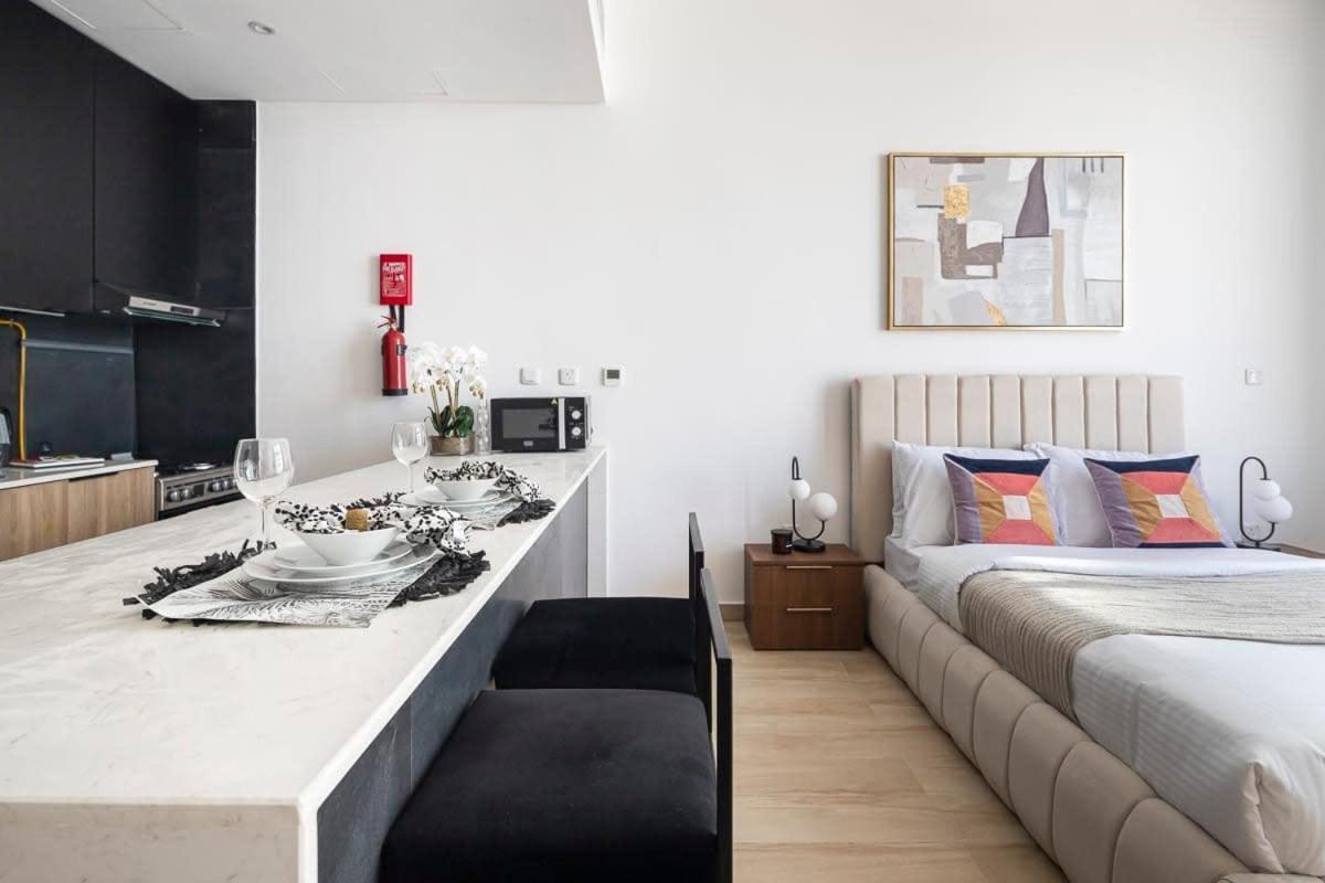 Apartment Frank Porter - Regina Tower Dubai