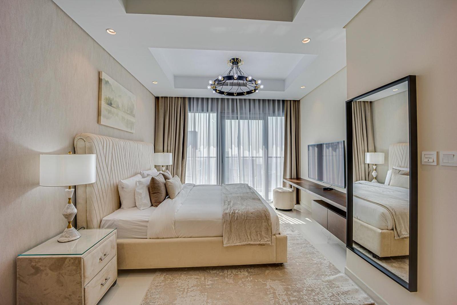 Luxury In Paramount Midtown Apartment Dubai