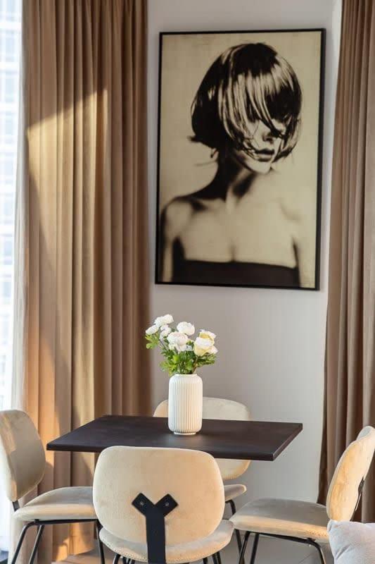 Frank Porter - Marquise Square Apartment