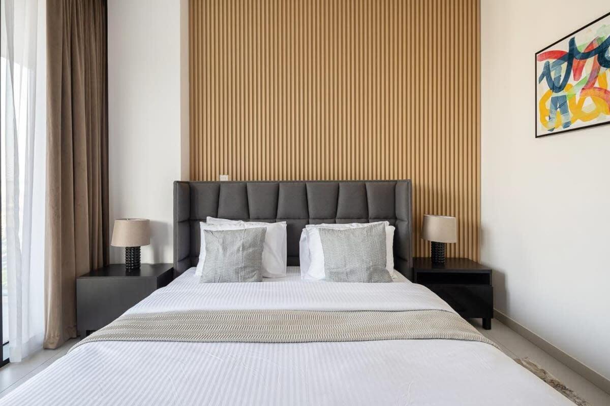 Apartment Frank Porter - Marquise Square Dubai