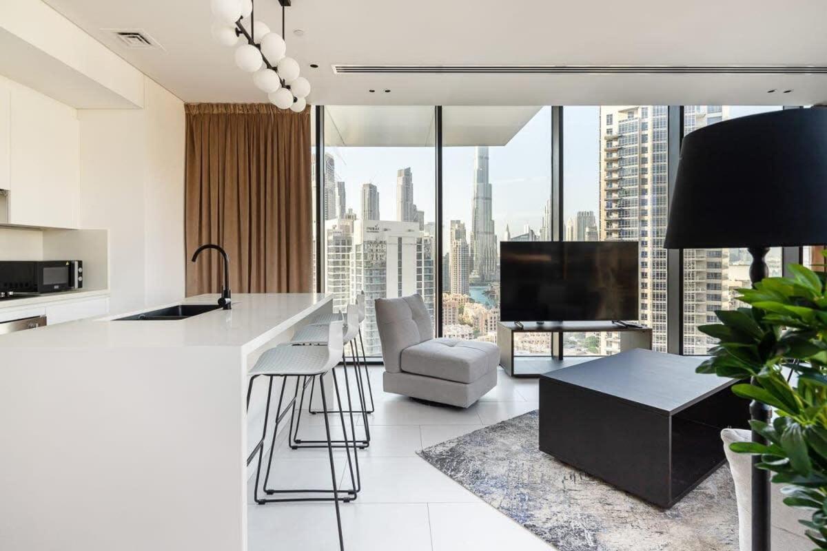 Frank Porter - Marquise Square Apartment