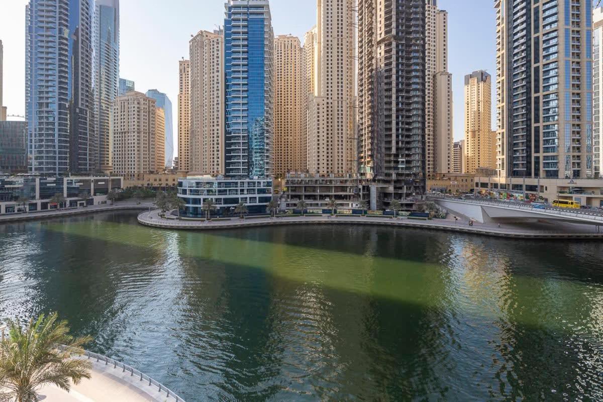Frank Porter - Atlantic Tower 1 Apartment *