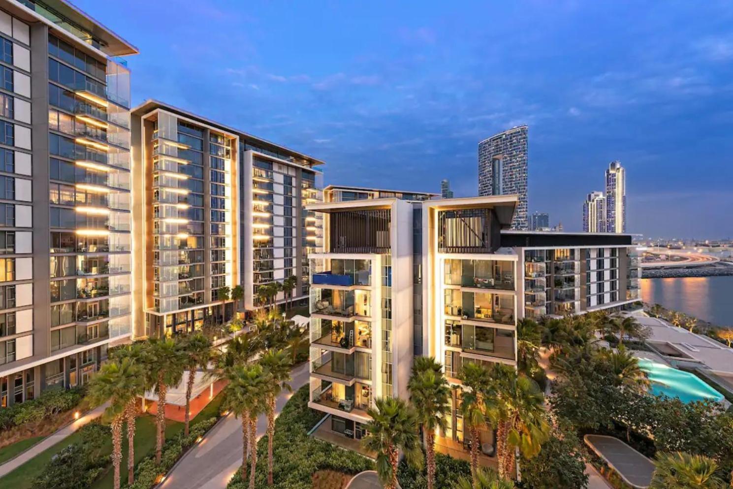 Aya Boutique - Stunning 1br Surrounding The Sea Views & Ain Daire