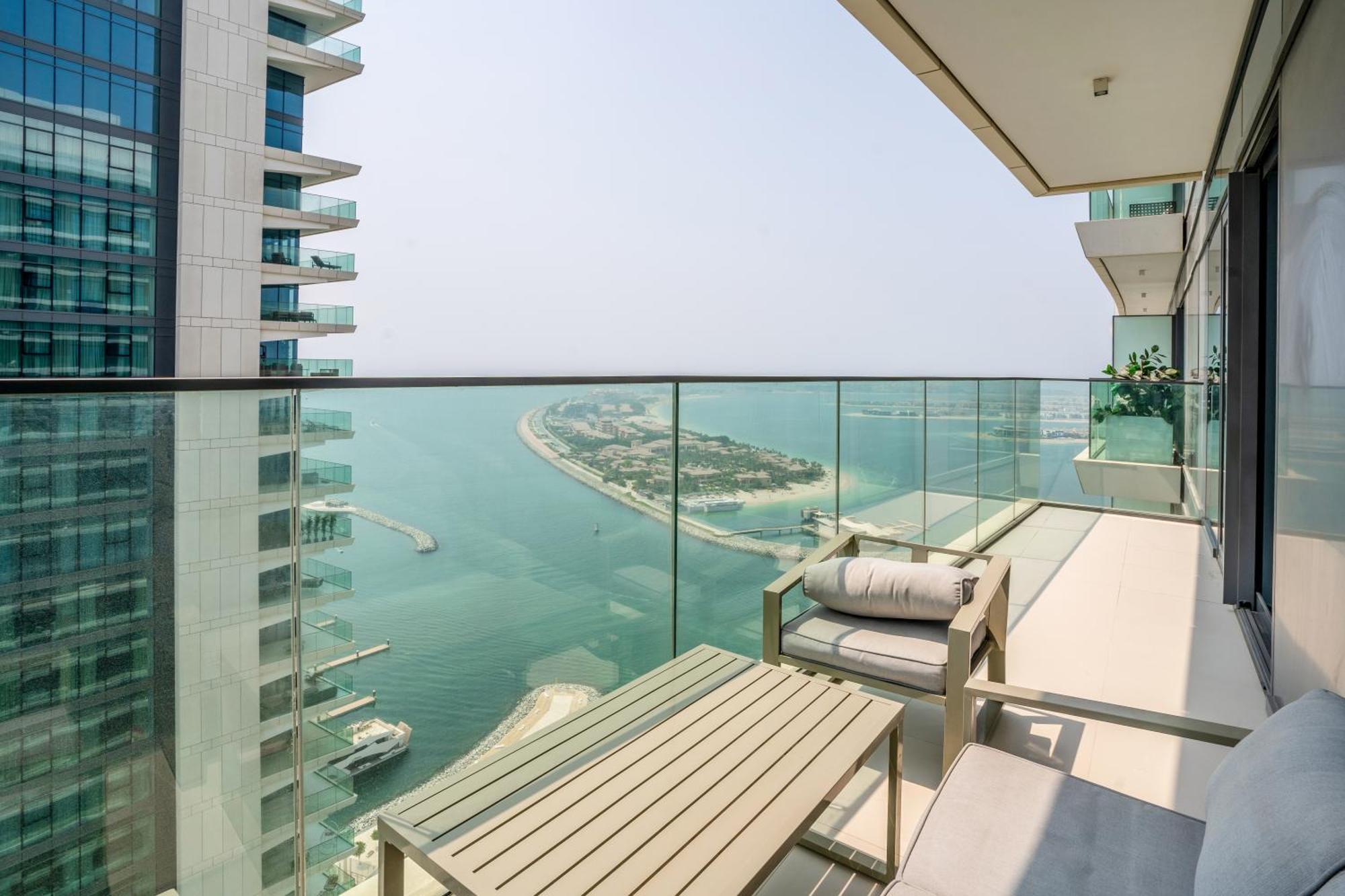 Homesgetaway-luxury 2br In Vista Tower 2 Daire