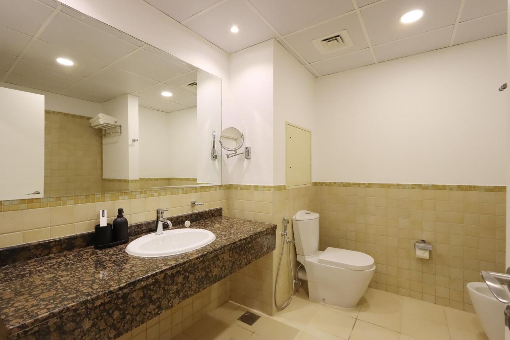 Apartment Livbnb- Homely 3+1 In Heart Of Jbr, Close To *
