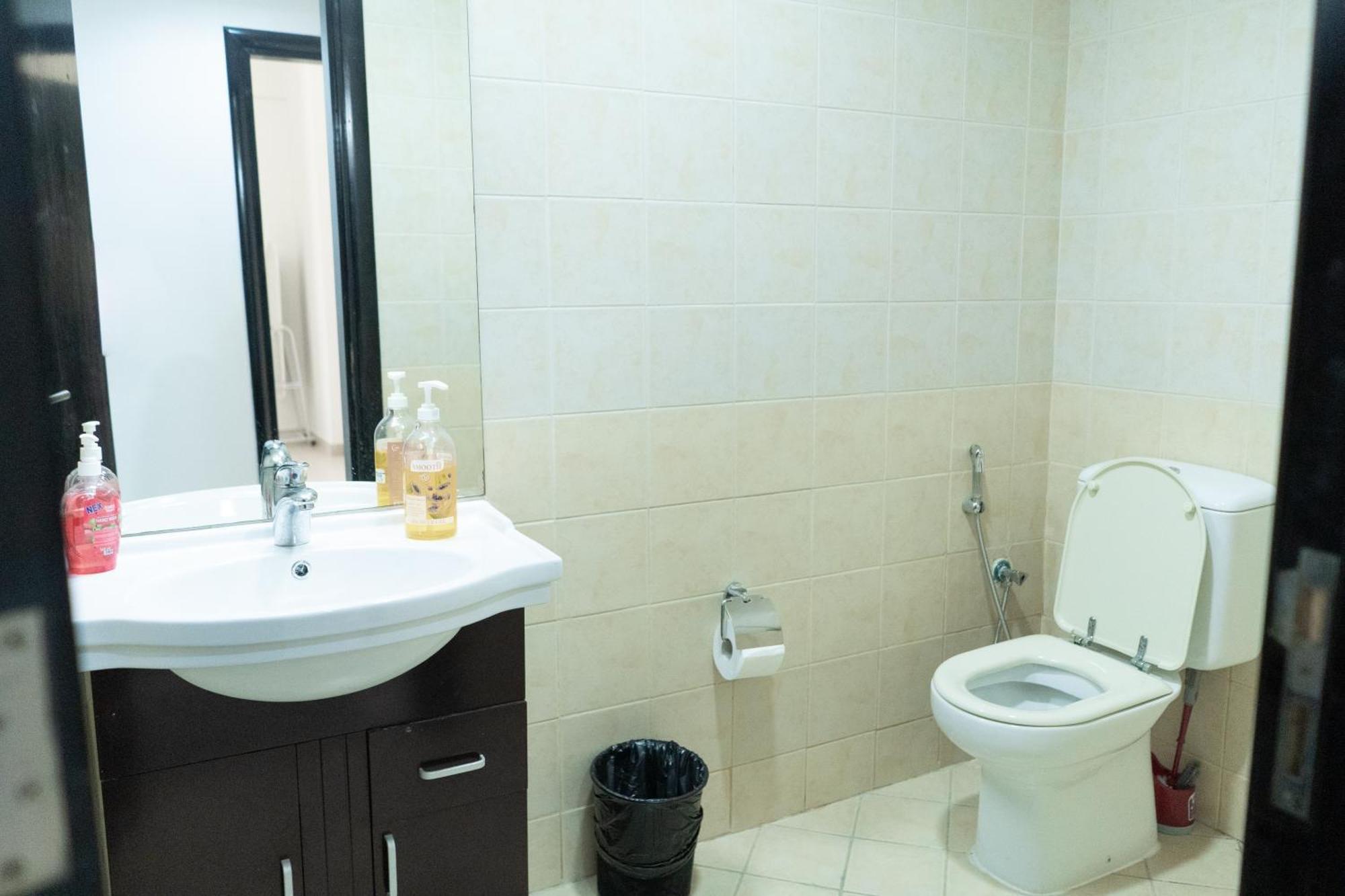 Apartment 2 B/r Escan Tower Marina Near Metro Beach Dubai