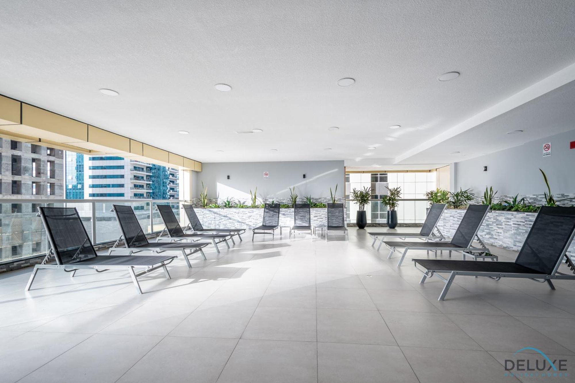 Apartment Vibrant 1br At Prime Location Marina By Deluxe Homes