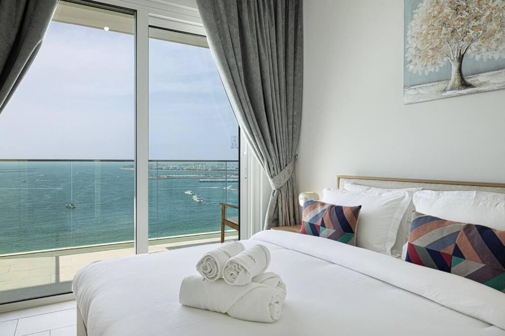 Seaview 3king Bed- Private Beach * Dubai