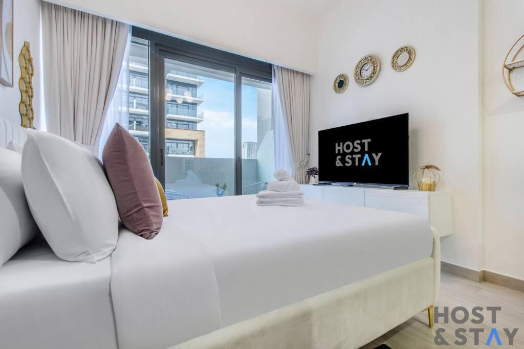 Apartment Cozy In Azizi Rivera, Mbr - Host & *