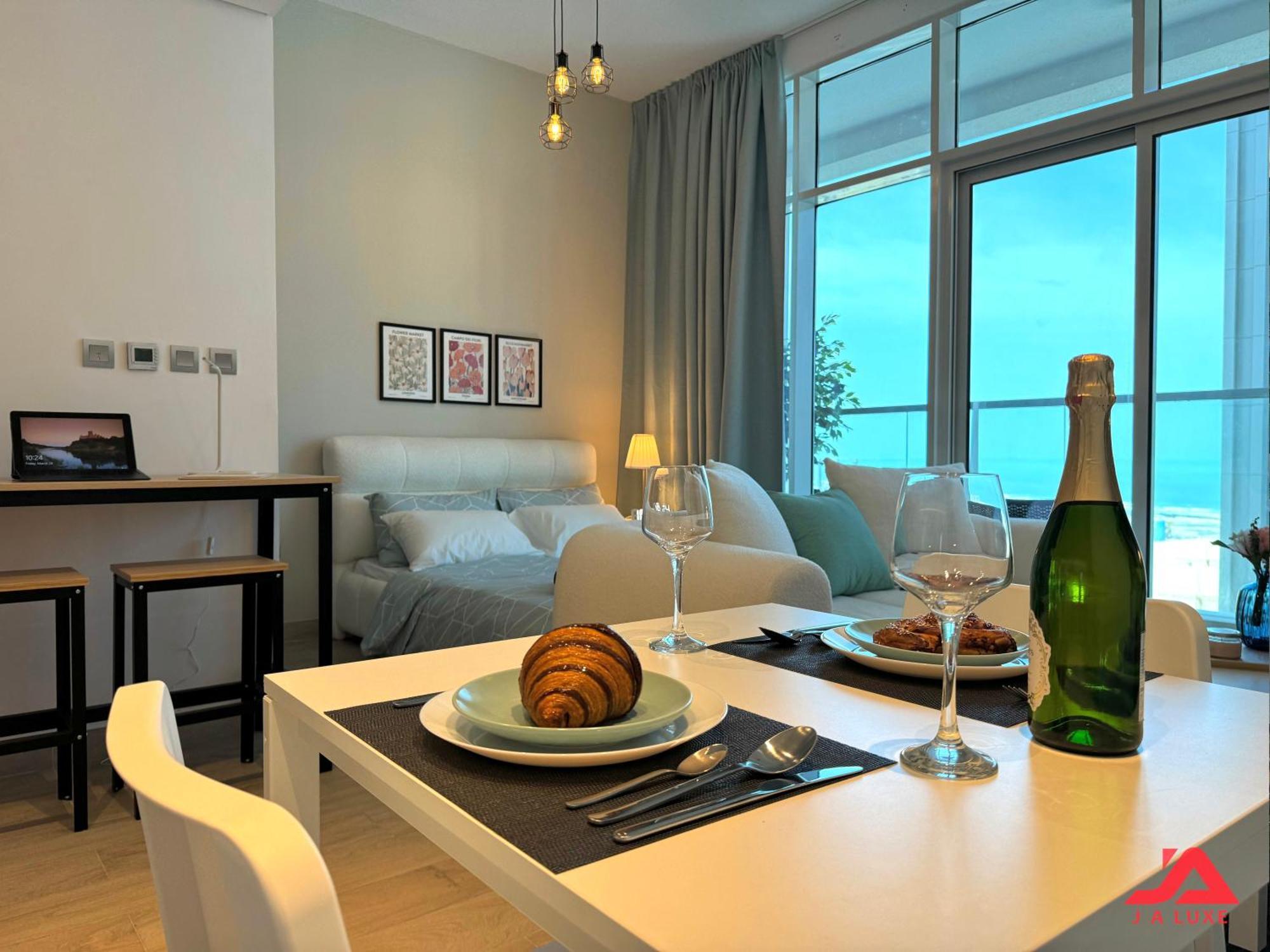 Stylish Marina & Sea View In One, Marina With Modern Gym & Pool, Steps To Jbr & Metro Apartment Dubai