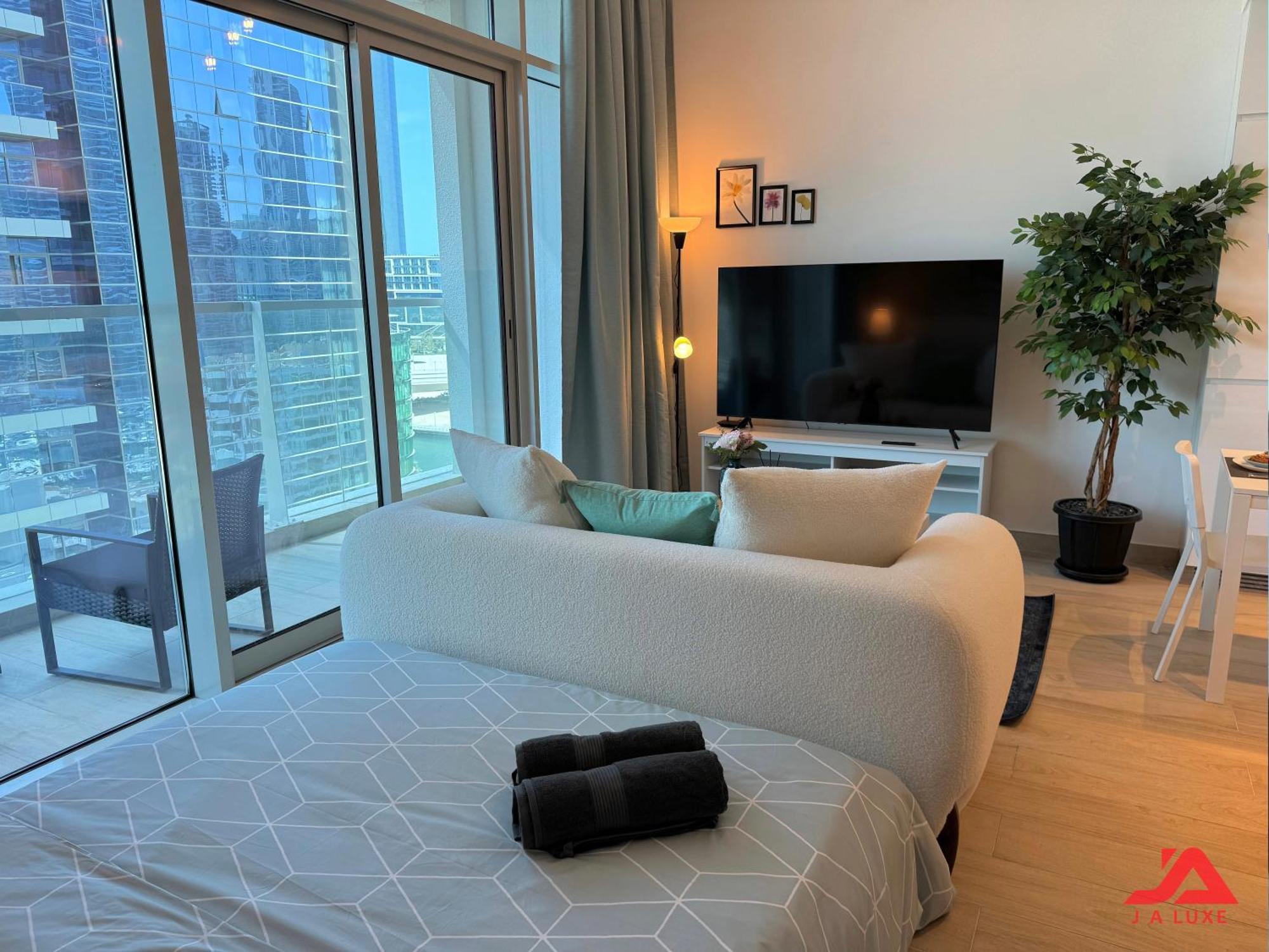 Stylish Marina & Sea View In One, Marina With Modern Gym & Pool, Steps To Jbr & Metro *