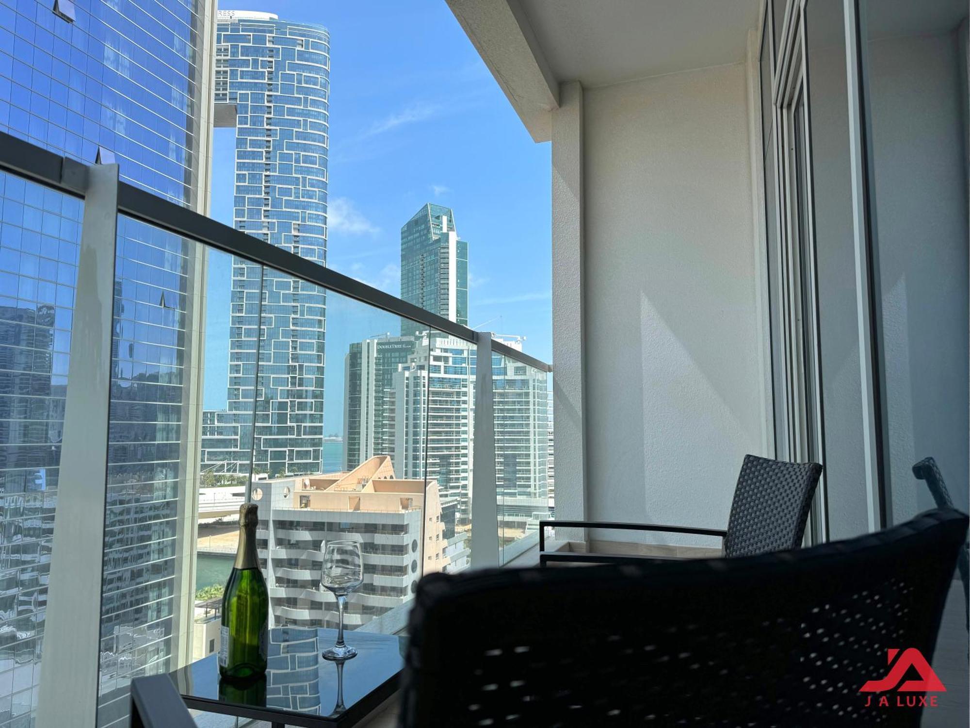 Stylish Marina & Sea View In One, Marina With Modern Gym & Pool, Steps To Jbr & Metro Apartment Dubai