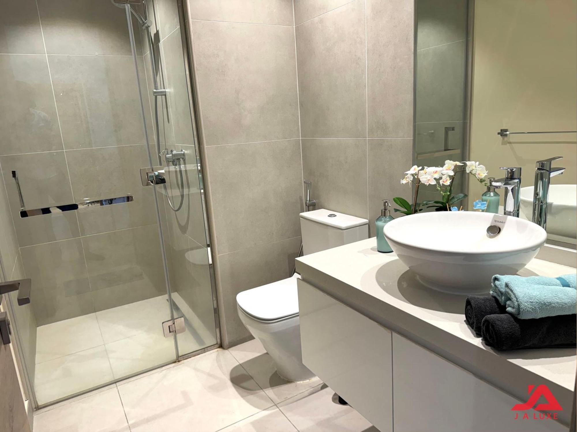 Stylish Marina & Sea View In One, Marina With Modern Gym & Pool, Steps To Jbr & Metro Apartment *