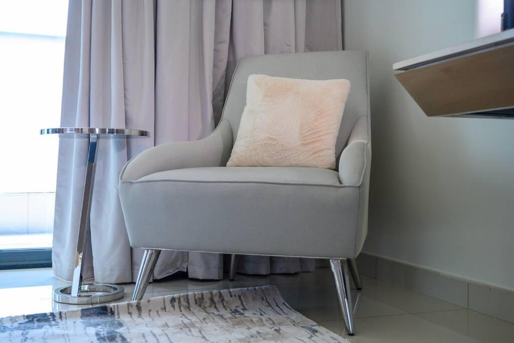 Veluxa - Fabulous 1bed In Paramount! Apartment Dubai