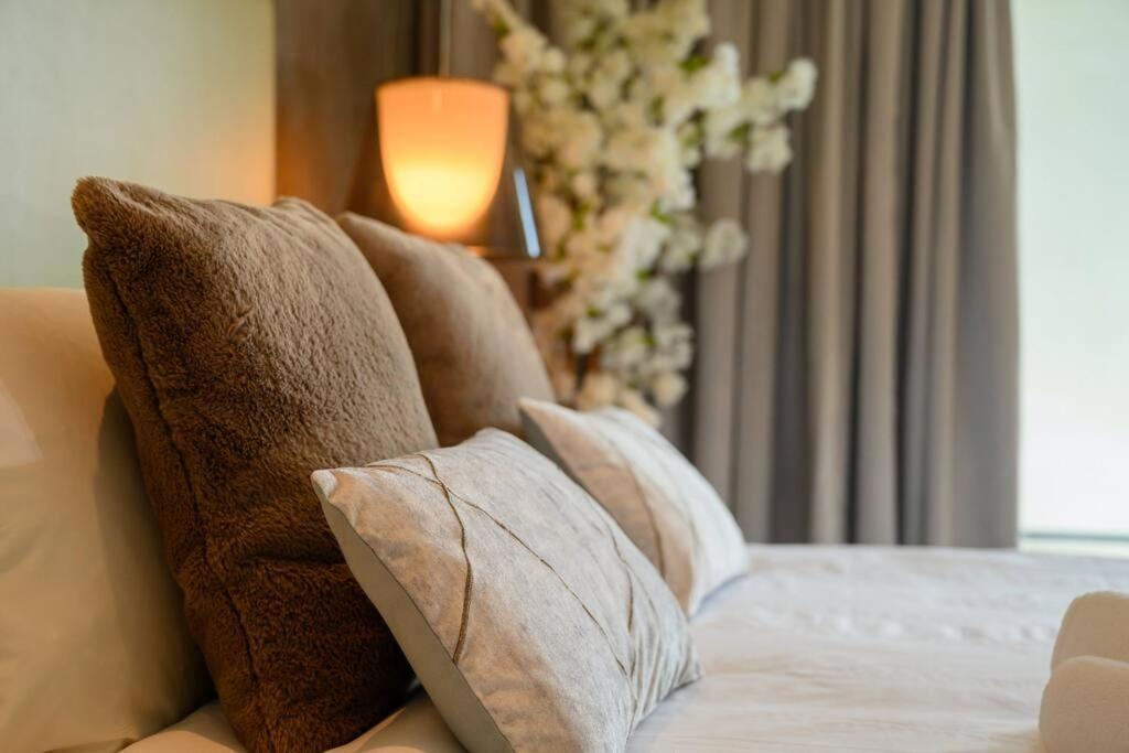 Veluxa - Fabulous 1bed In Paramount! *