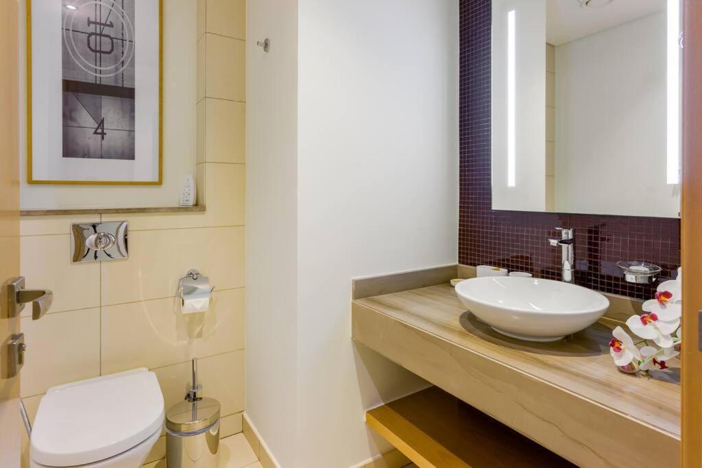 Veluxa - Fabulous 1bed In Paramount! Apartment *