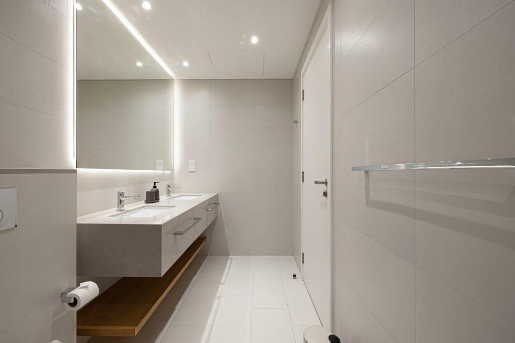 Seaview 3king Bed- Private Beach Apartment
