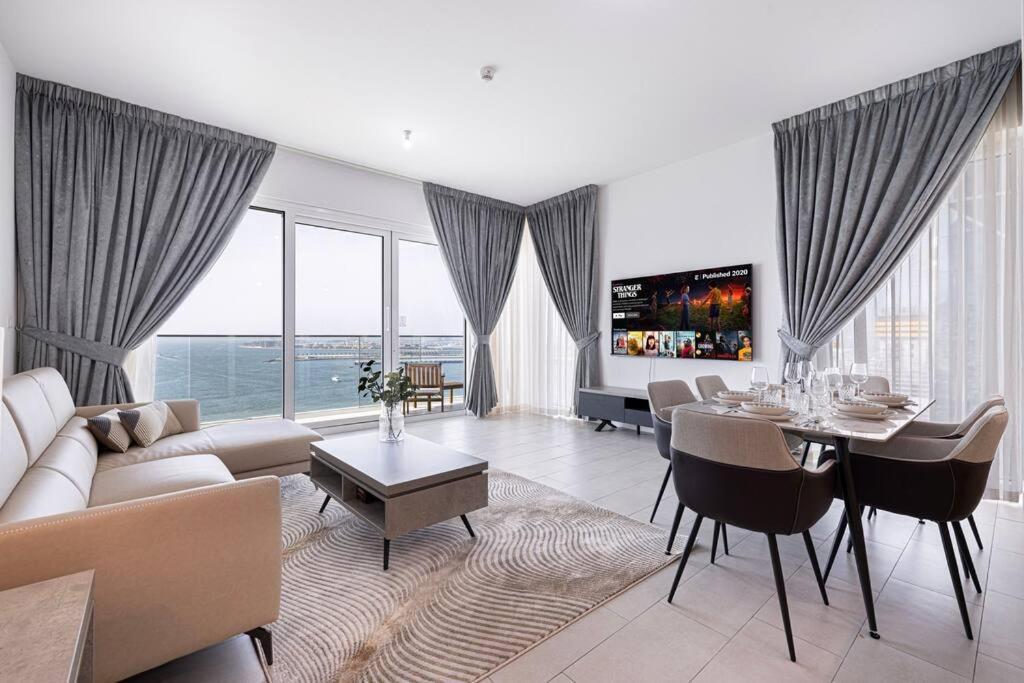 Seaview 3king Bed- Private Beach Apartment Dubai